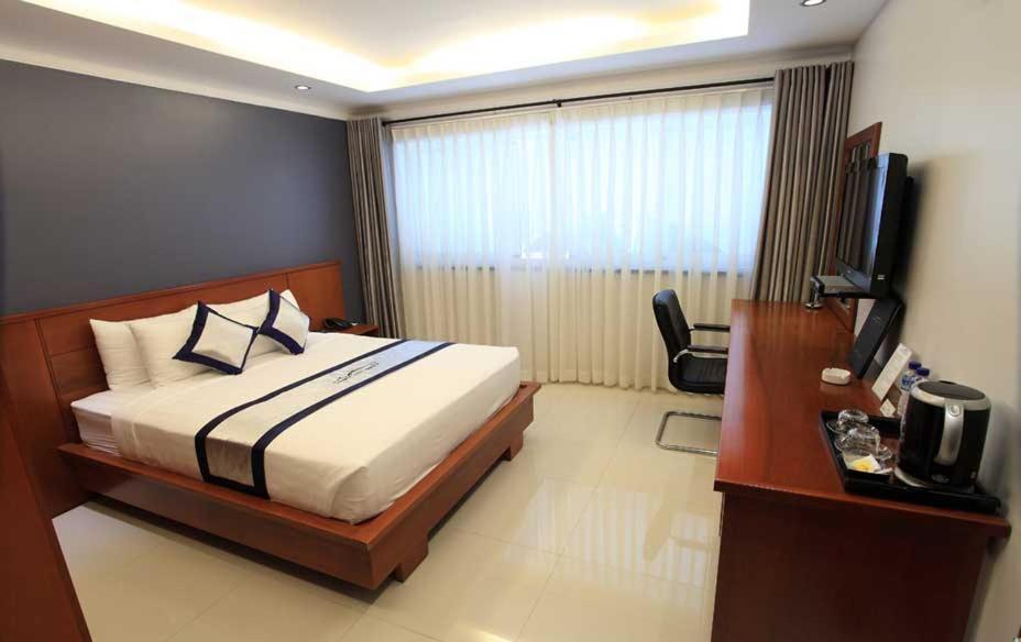 Opera Hotel โฮจิมินห์ซิตี้ ภายนอก รูปภาพ